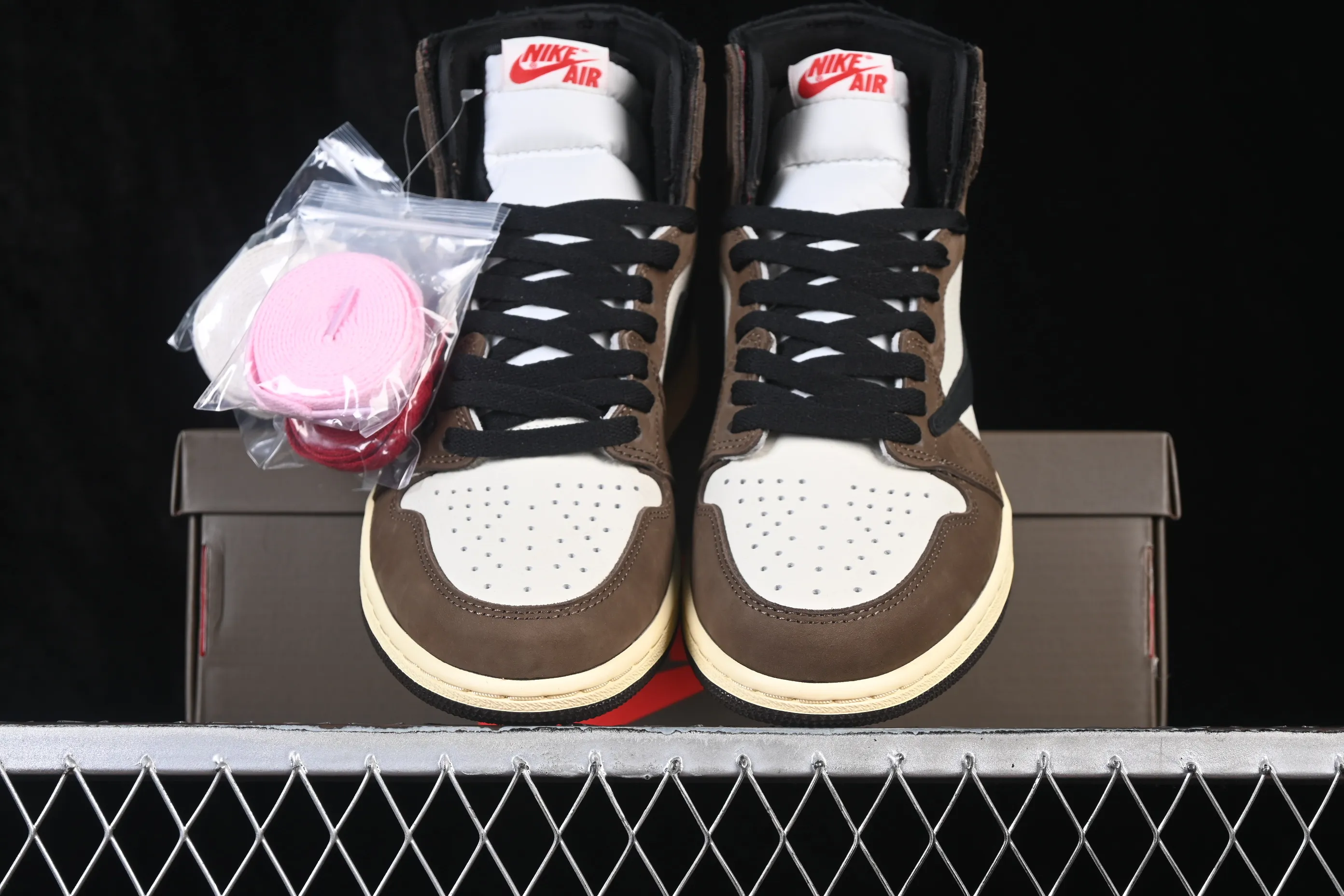 All Categories Air Jordan Jordan Series Basketball Shoes Air Jordan 1 High Travis Scott x Air Jordan 1 High OG AJ1 Reverse Hook Limited Edition CD4487-100